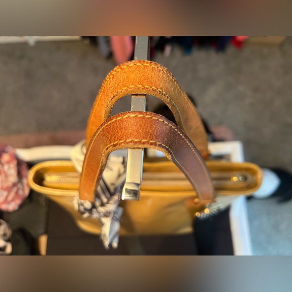 Authentic Louis Vuitton Vernis Handbag - Picture 17 of 17